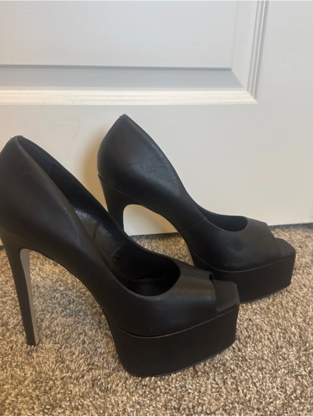 Steve Madden Black Platform Peep-Toe Pumps
